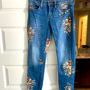 cropped BlankNYC flower jeans